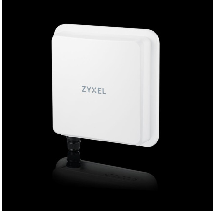 FWA710, 5G Outdoor Router,Standalone/Nebula with 1 year Nebula Pro License, 2.5G LAN, EU and UK